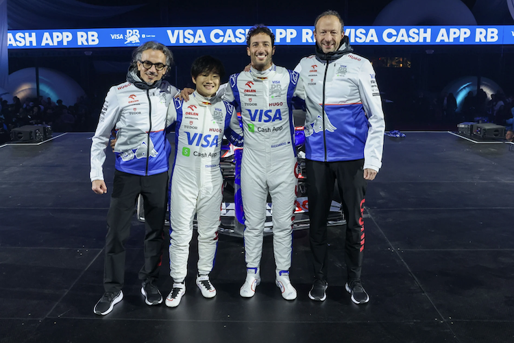 Laurent Mekies, Yuki Tsunoda, Daniel Ricciardo und Peter Bayer in Las Vegas