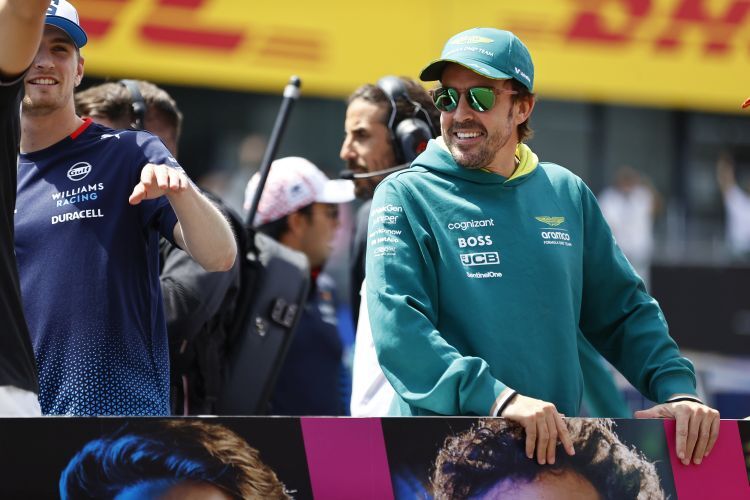 Fernando Alonso vor dem Japan-Grand-Prix