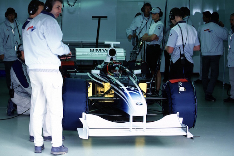 Williams 1999 im edlen Nadelstreifen-Design