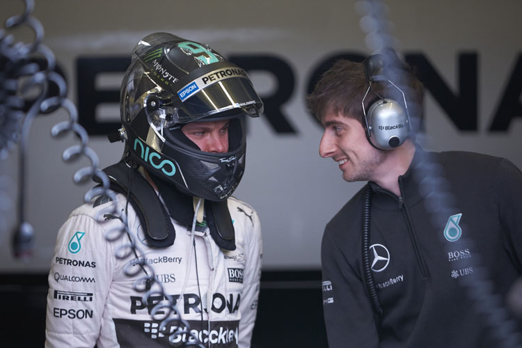 Nicht nur in der Box, auch im Werk hilft Nico Rosberg den Mercedes-Ingenieuren mit seinem Feedback