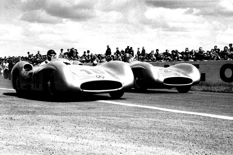 1954 in Reims: Doppelter Silberpfeil, Fangio vor Kling