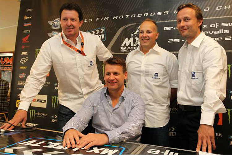 Freude über Husky-Rückkehr: Jacky Martens (MX2-Teamchef), Pit Beirer (KTM-Sportchef), Oliver Göhring (Neuer Husqvarna-Projektleiter) und Antti Pyrhonen (MXGP-Teammanager)