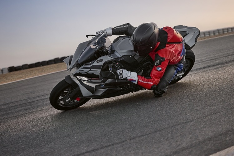 BMW S1000RR: Gezielt implementierte Neuerungen für schnellere Rundenzeiten