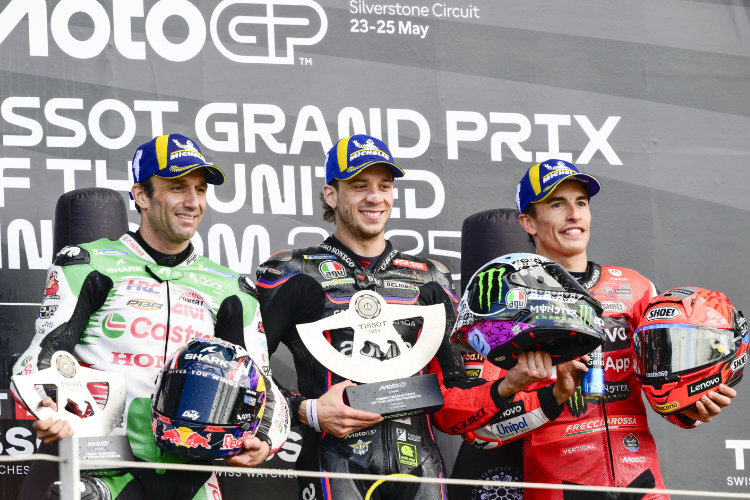Ein seltenes Bild von einem GP-Podium (v.l.): Johann Zarco (Honda), Marco Bezzecchi (Aprilia) und Marc Marquez (Ducati)