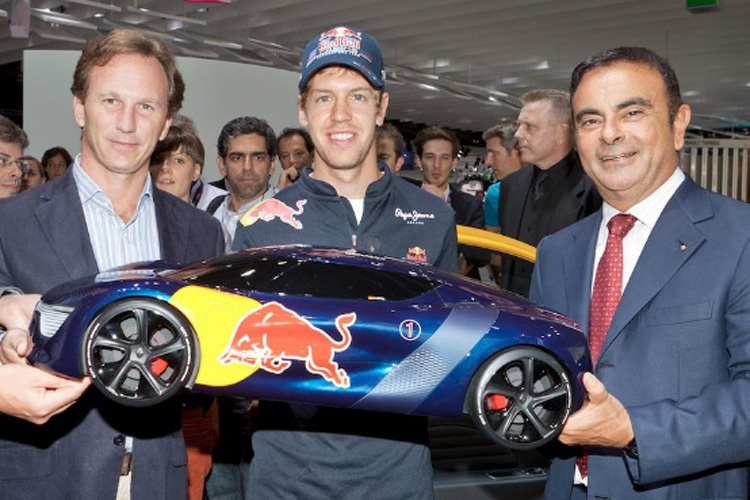 Carlos Ghosn (rechts) mit Red Bull Racing-Teamchef Christian Horner und Sebastian Vettel