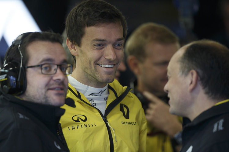Jolyon Palmer wird auch 2017 mit Renault antreten