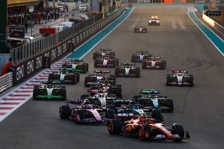 Das Starterfeld der Formel 1 (hier Abu Dhabi 2024) wird ab 2026 aus 22 statt 20 Autos und elf statt zehn Teams bestehen