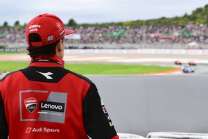 In Valencia war Marc Marquez zum Saisonabschluss als Zuschauer vor Ort. Die Überseerennen verfolgte er im Fernsehen)