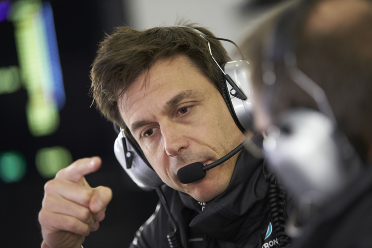 Mercedes-Motorsportchef Toto Wolff hat in China angedeutet, an sich brauche es gar kein neues Reglement