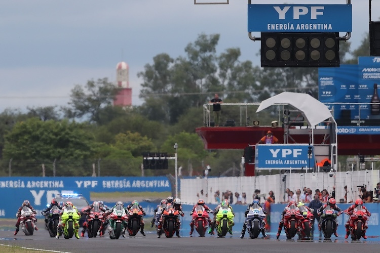 Ein Bild für die Geschichte: Der vorerst letzte Start der MotoGP in Termas de Rio Hondo