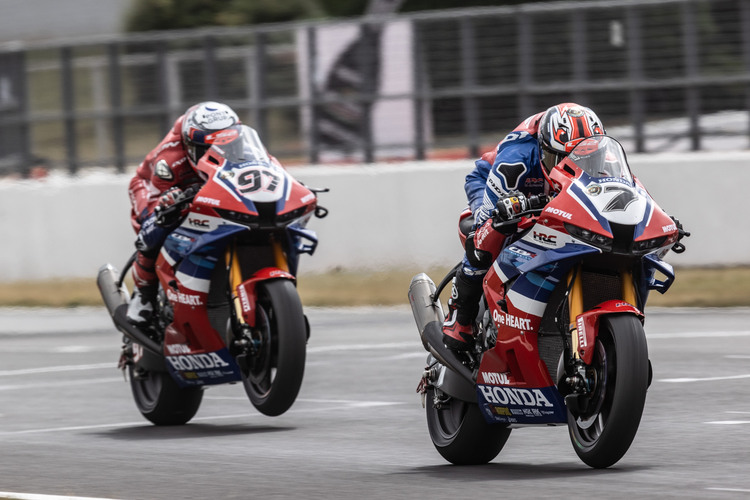 Lecuona vor Vierge in Donington