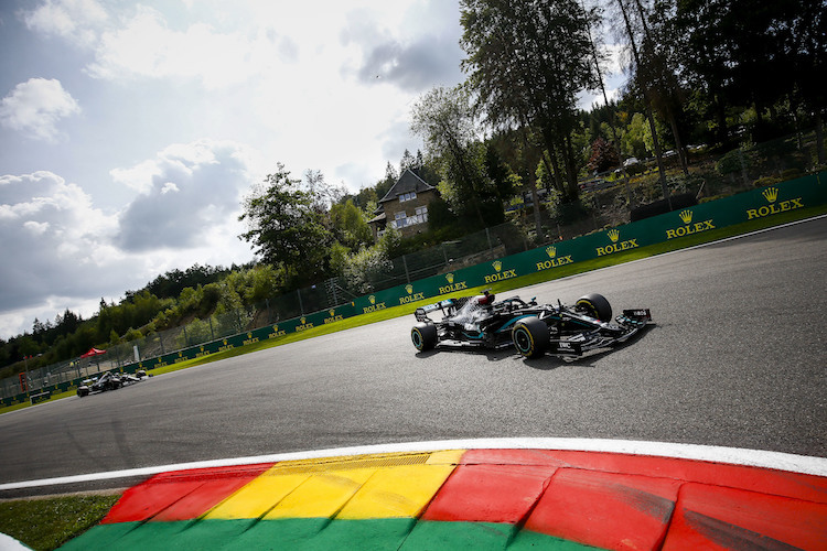 Lewis Hamilton und Valtteri Bottas fuhren von den ersten Positionen los und kamen auch als Erste ins Ziel
