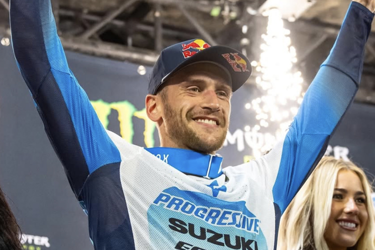 Ken Roczen auf dem Podium in Anaheim-2