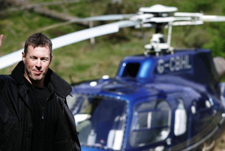 Colin McRae mit seinem Hubschrauber