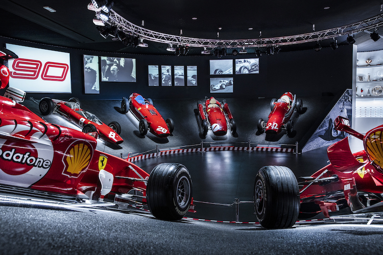 Einige der erfolgreichen Formel-1-Autos von Ferrari