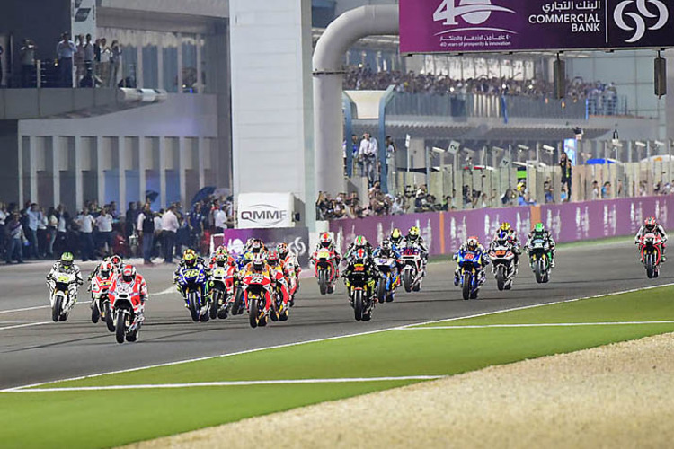 Start zum Katar-GP 2015: Es wird auch nach 2016 auf dem Losail Circuit gefahren