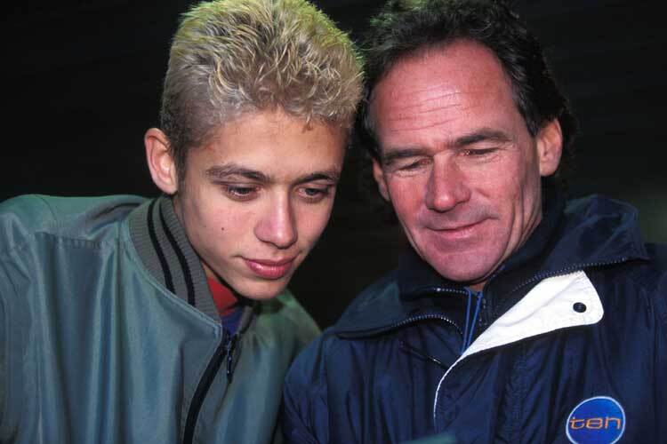 Barry Sheene beim Australien-GP 1997 mit Valentino Rossi