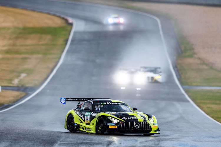  Der Schnitzelalm Racing Mercedes-AMG GT3 beim ADAC GT Masters-Debüt