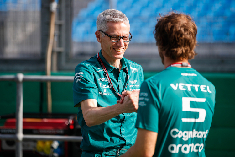 Aston Martin-Teamchef Mike Krack und Sebsatian Vettel