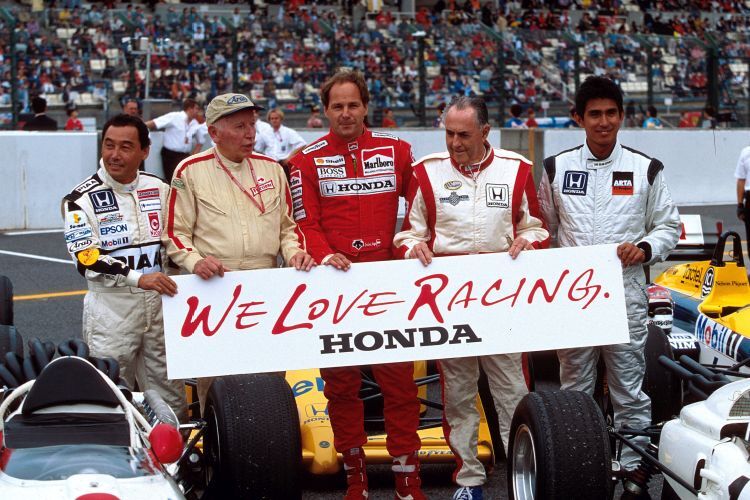Satoru Nakajima, John Surtees, Gerhard Berger, Jack Brabham & Aguri Suzuki 2000