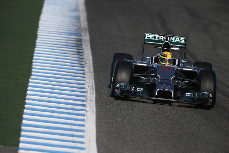 Lewis Hamilton hat viel Freude an seinem neuen Mercedes