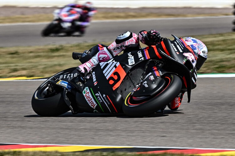 There is still room for a main sponsor on the Aprilia