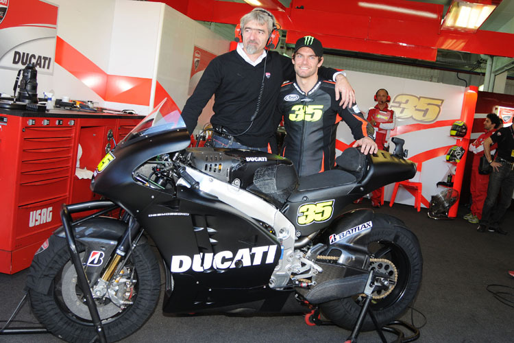 Gigi Dall'Igna, der neue General Manager von Ducati Corse, daneben Cal Crutchlow