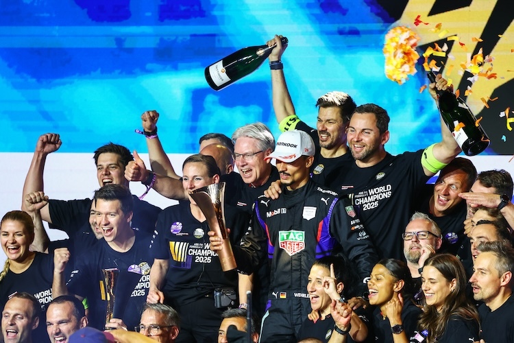 Porsche-Doppelweltmeister-bei-Jaguars-Final-Triumph