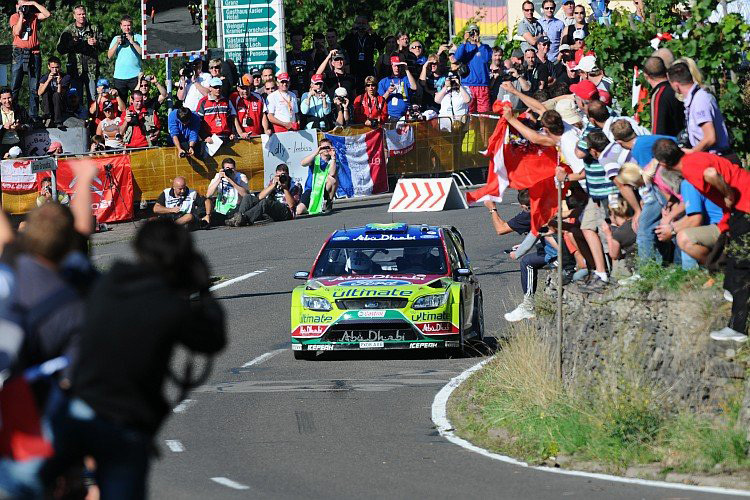 Begeisterte Fans bei der Rallye Deutschland