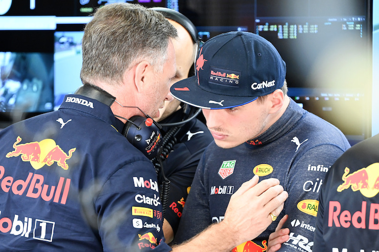 Red Bull Racing-Teamchef Christian Horner mit Max Verstappen