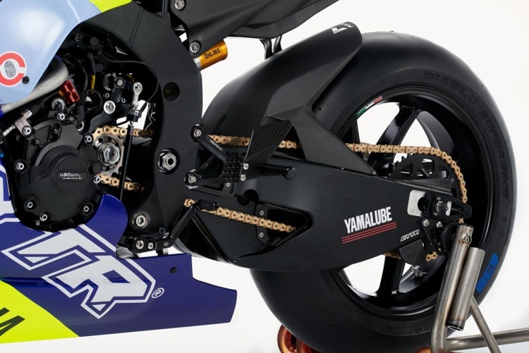 Aus Yamahas Racing-Abteilung: Superbike-Schwinge mit Unterzug für definierten Flex