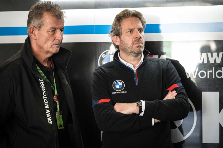 Rennchef Marc Bongers (re.) hat von BMW-Boss Dr. Schramm einen klaren Auftrag