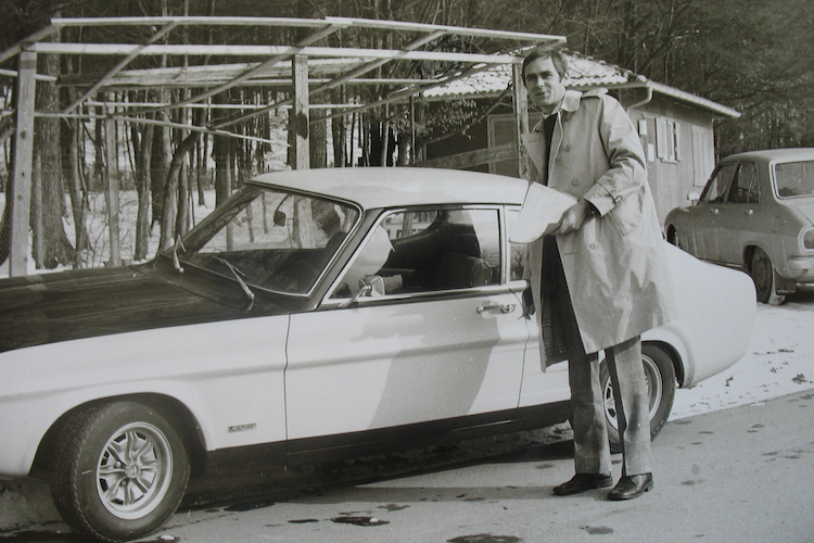 Ford-Sportchef Jochen Neerpasch und sein 150 PS-Capri RS 1971