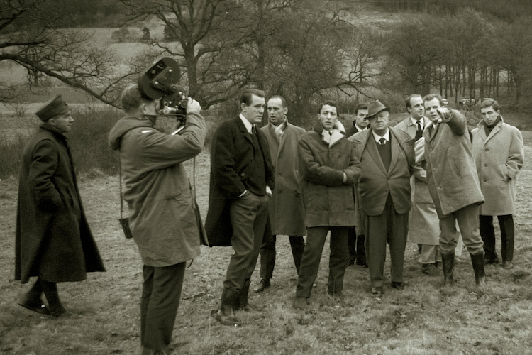 Hier sollte der Ring entstehen: Ortstermin mit Oberförster (links im Bild) und TV-Kamera, Guba, Schultze, Klein, Koepchen, Neubauer, Regional-Politiker, von Wendt, Stommelen