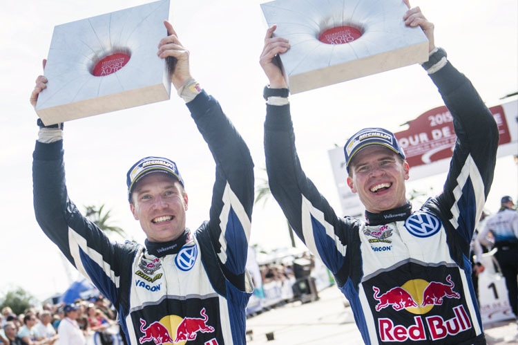 Erste finnische Sieger auf Korsika seit 31 Jahren – Jari-Matti Latvala (links) und Beifahrer Miikka Anttila 