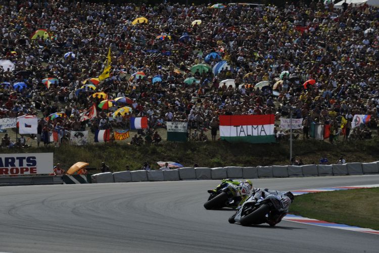 Brünn 2009: Rossi (vor Lorenzo) siegt wie 2008