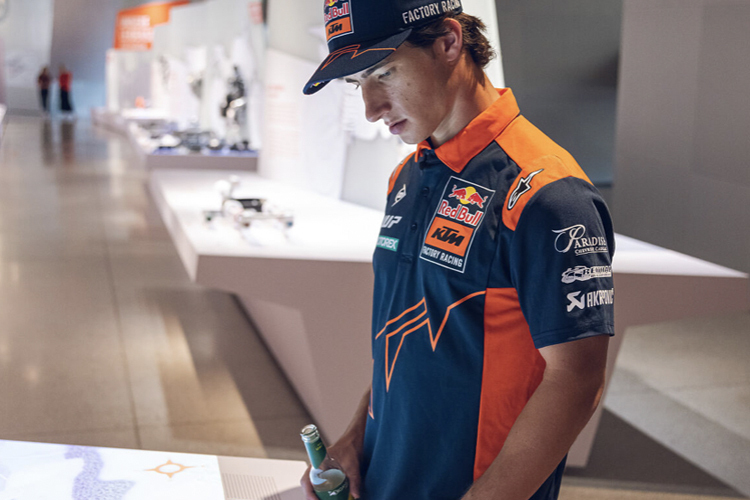 Sexton bei seinem Besuch in der KTM Motohall