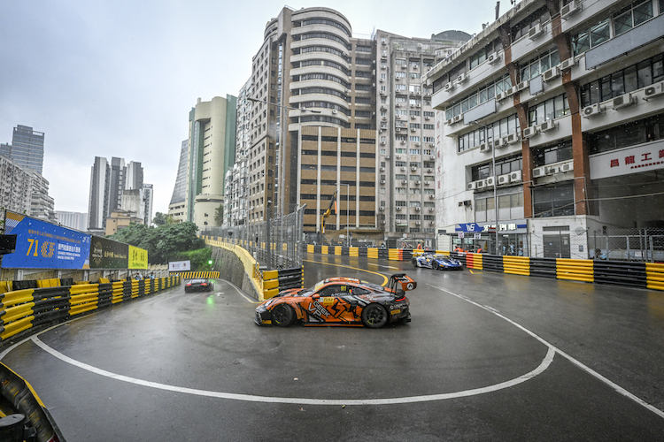 Alessio Picariello im Absolute Racing Porsche