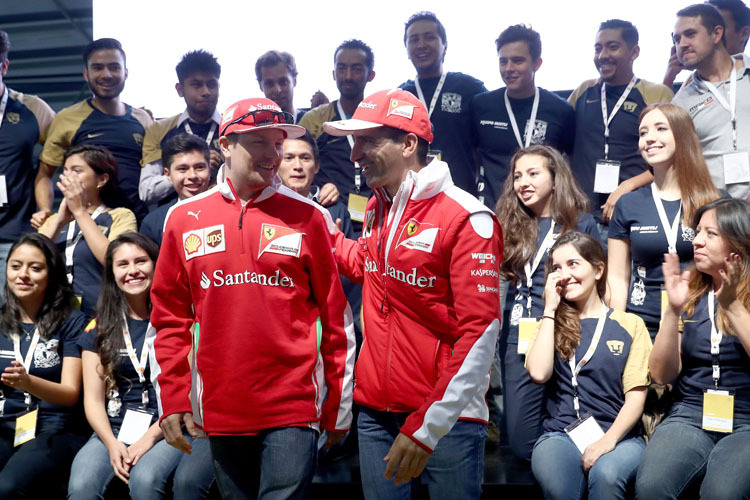 Die UNAM-Studenten freuten sich über den Besuch von Marc Gené und Kimi Räikkönen