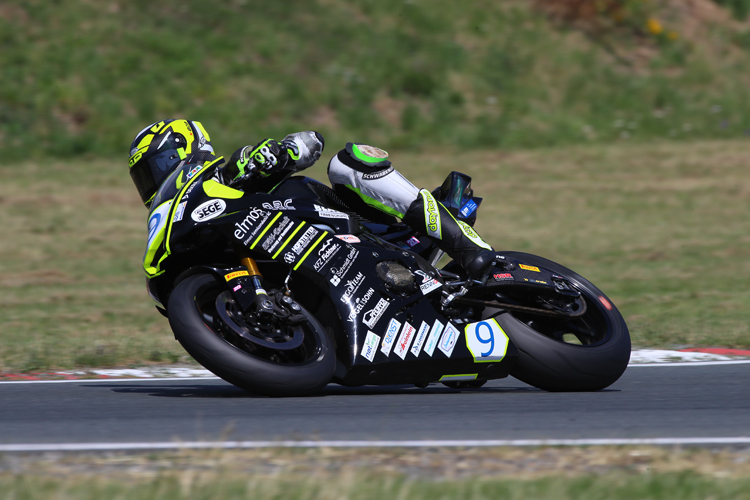 Marco Fetz macht sich mit seiner Yamaha in der IDM Supersport 600 immer besser