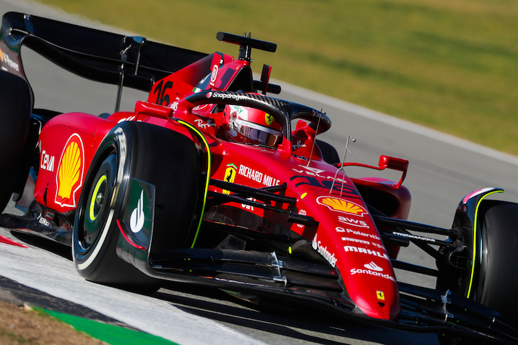 Charles Leclerc im neuen Ferrari