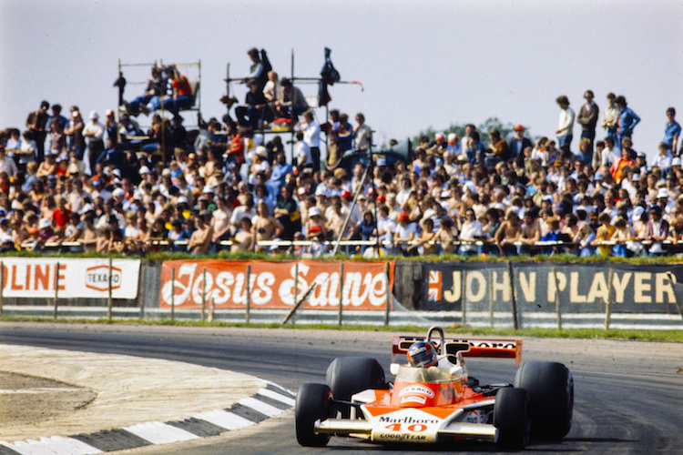 Das GP-Debüt von Villeneuve 1977 in Silverstone mit McLaren