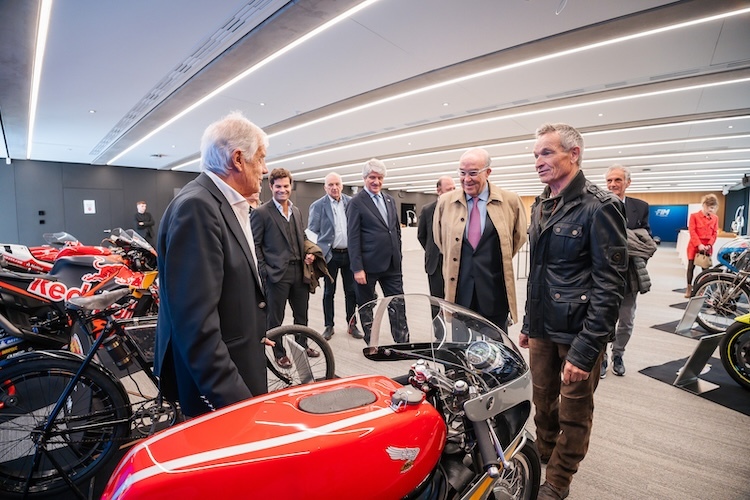 Rennsport-Prominenz: Giacomo Agostini war genauso zu Gast wie Carmelo Ezpeleta