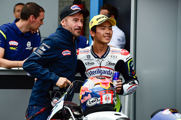 Nach dem Sieg in Assen: Max Biaggi mit Sasaki