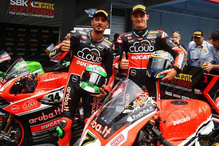 Die Ducati-Werksfahrer Davide Giugliano (li.) und Chaz Davies