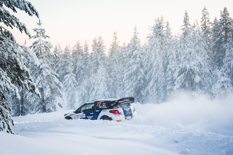 Valtteri Bottas: Riesenspass im Schnee 