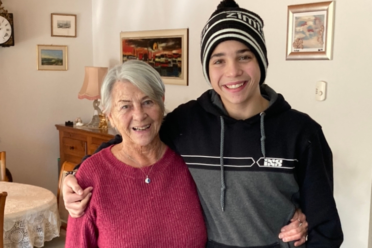 Familienzeit mit Oma für Noah Dettwiler