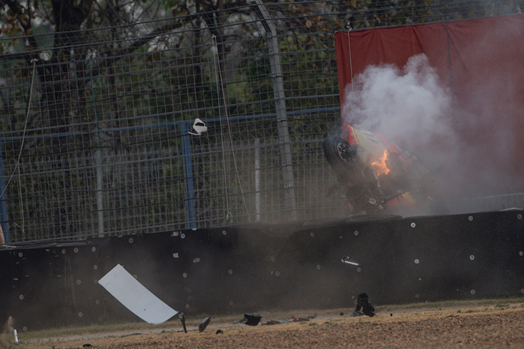 Feuer fing das Bike auch noch