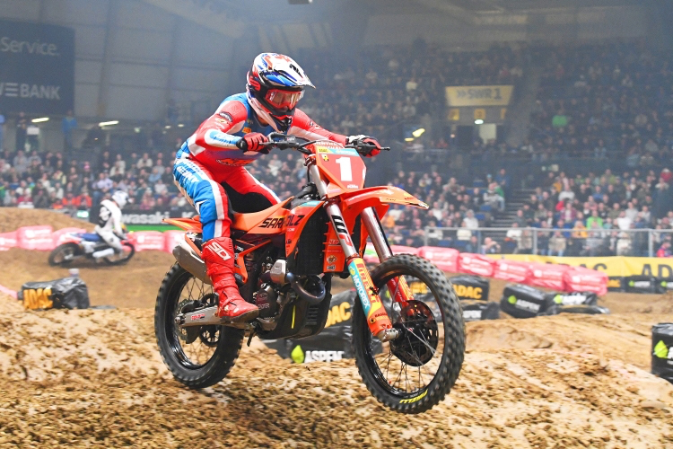 Calvin Fonvieille stürzte im Vorlauf und musste Schadensbegrenzung betreiben