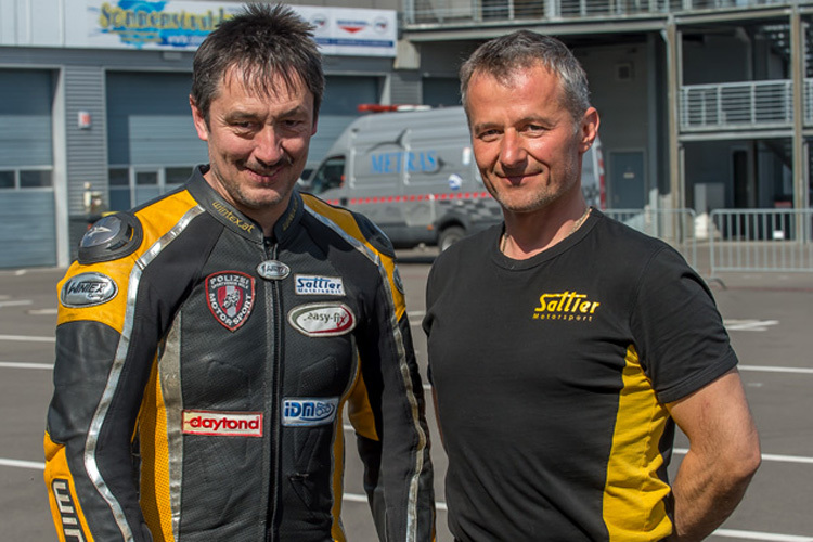 Josef Sattler (l.) und Beifahrer Uwe Neubert (r.) testeten in Ungarn